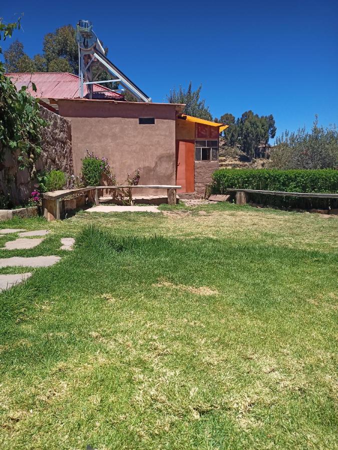 Taquile Familia Celso Hotel Huillanopampa Exterior photo